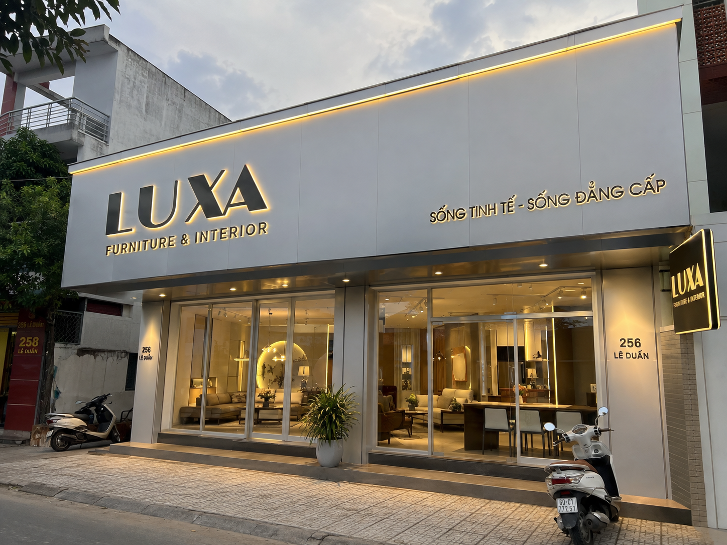 Showroom Alu Inox